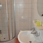 Tauberstube 3*